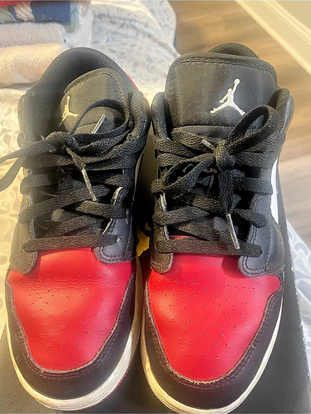 Jordan Air Jordan 1 Low 'Bred Toe' (GS) 'Bred Toe' Sneakers Red & Black US 7Y